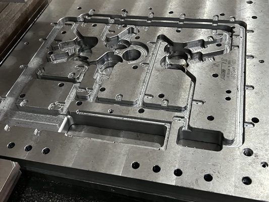 CNC die de Basis van de Injectievorm met 1.2738/1.2083/P80/D2/H13 machinaal bewerken
